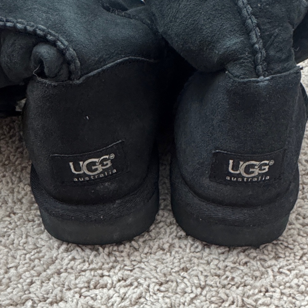 UGG Bailey Triple Button Black Boots - Picture 2 of 7